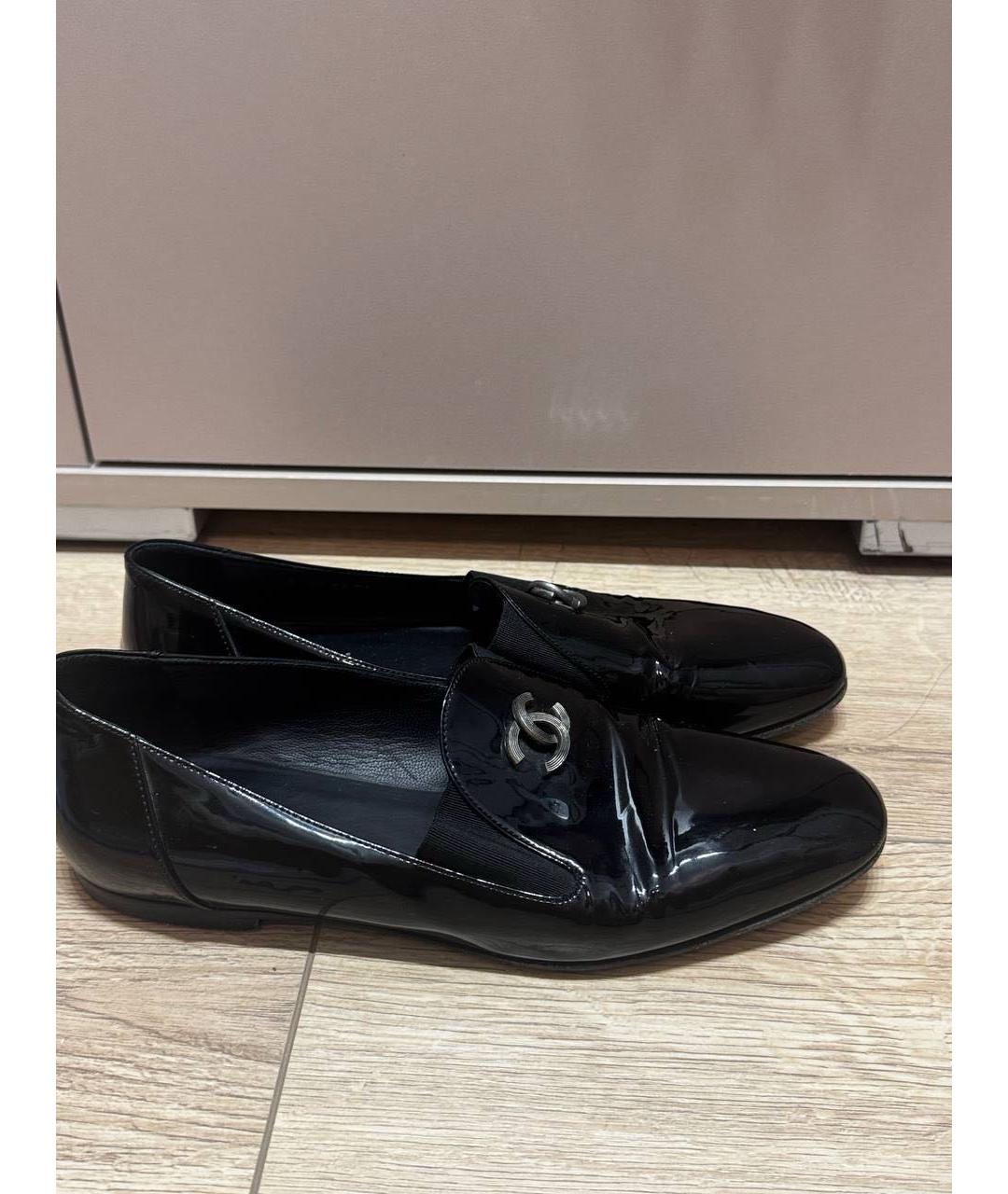 CHANEL Черные лоферы из лакированной кожи, фото 6