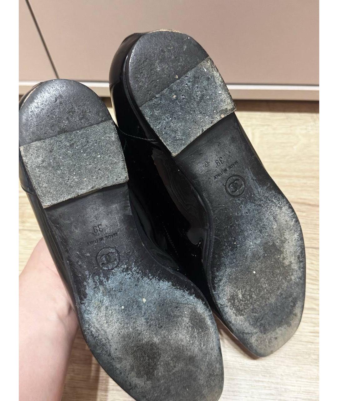 CHANEL Черные лоферы из лакированной кожи, фото 5