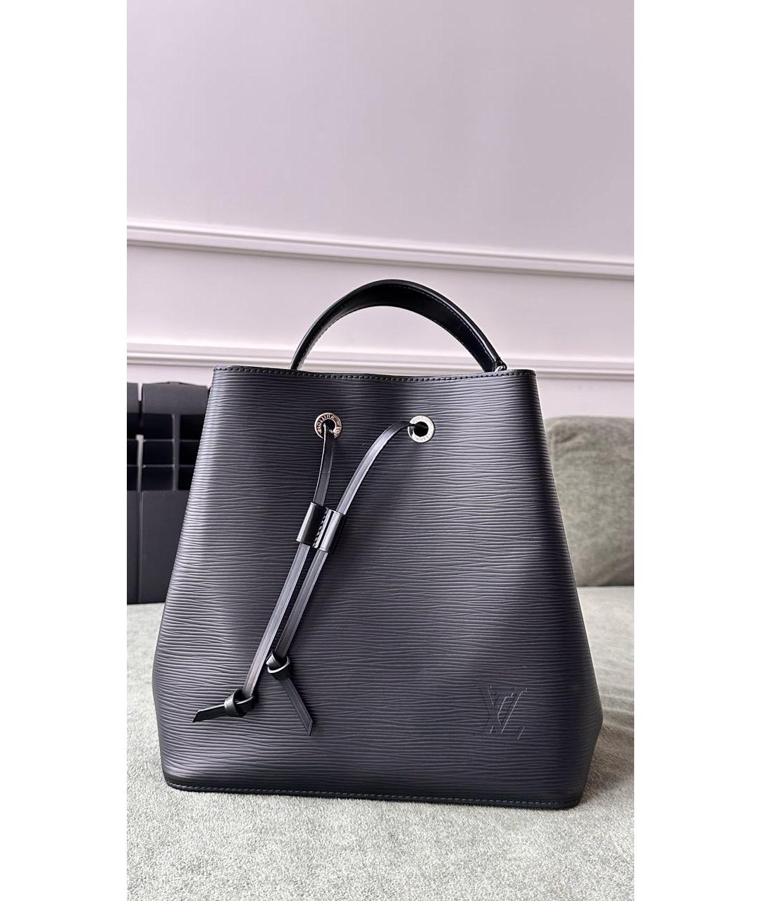 LOUIS VUITTON Черная кожаная сумка через плечо, фото 5