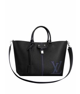 LOUIS VUITTON Сумка через плечо