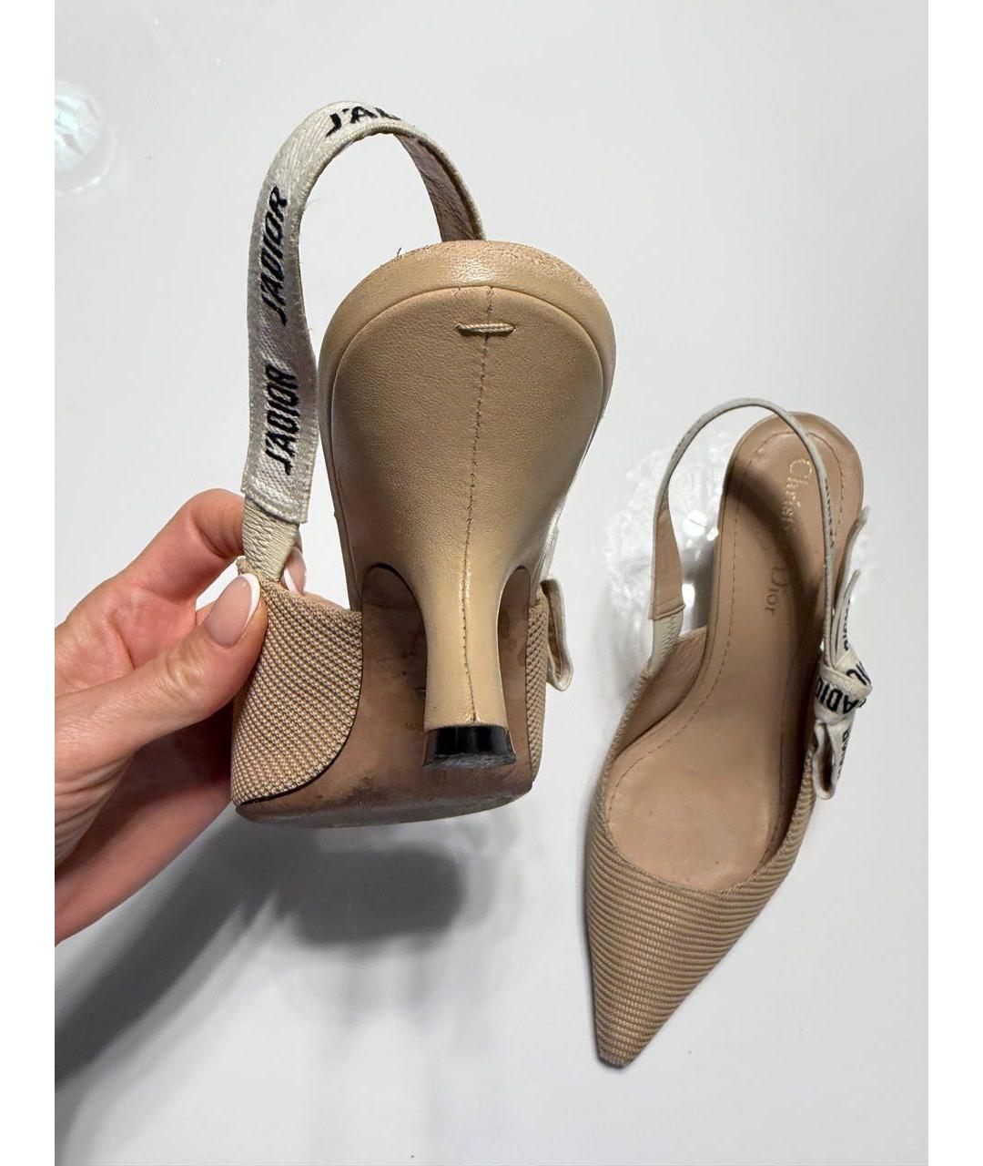 CHRISTIAN DIOR Бежевые текстильные лодочки на низком каблуке, фото 4