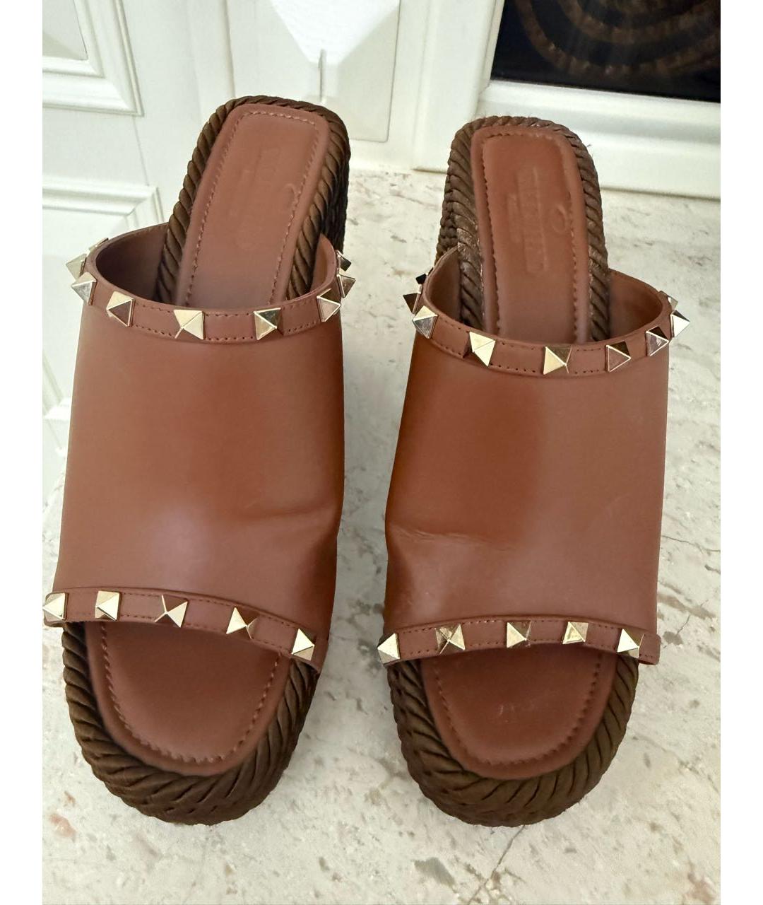 VALENTINO Оранжевые кожаные сабо, фото 2