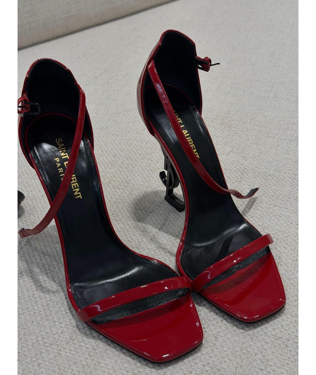 SAINT LAURENT Красные босоножки из лакированной кожи, фото 4