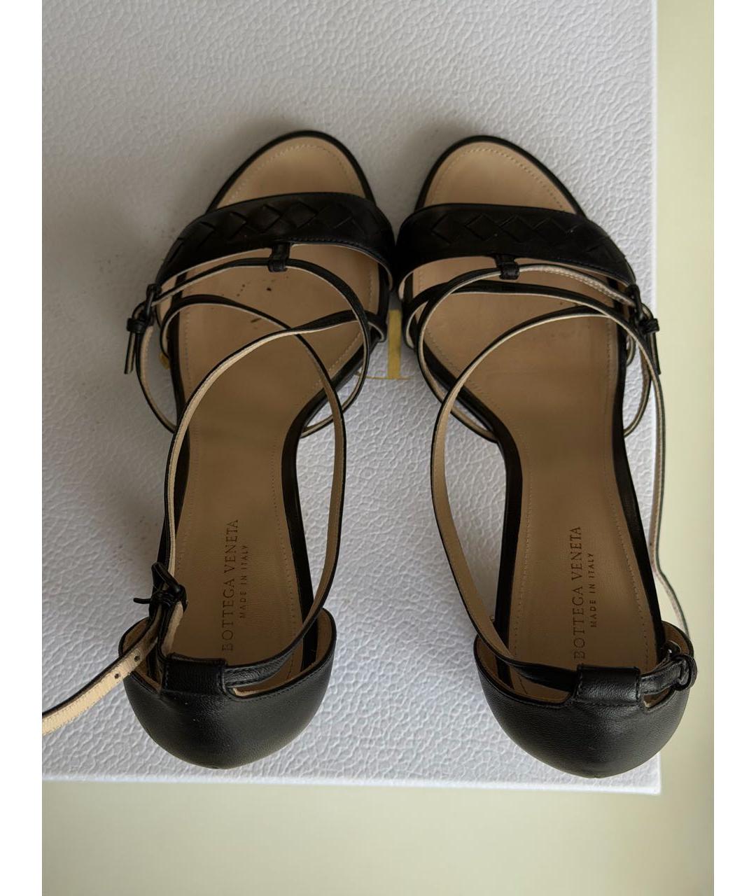 BOTTEGA VENETA Черные кожаные босоножки, фото 3