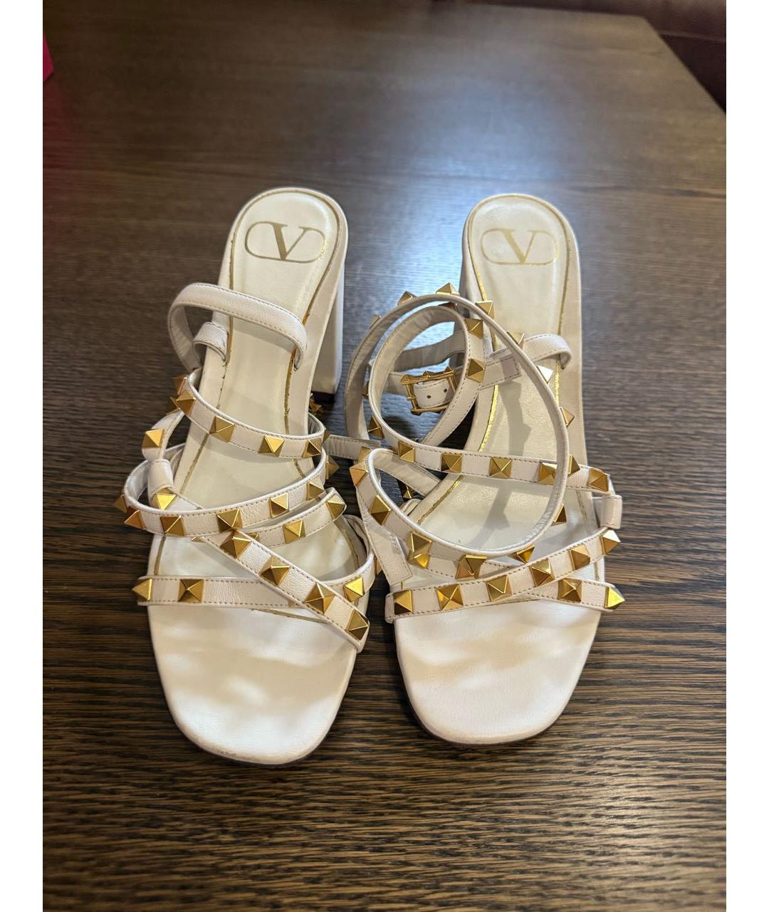 VALENTINO Белые кожаные босоножки, фото 2