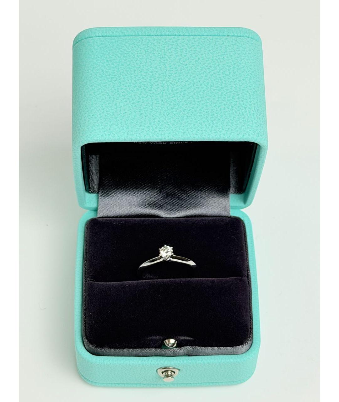 TIFFANY&CO Белое платиновое кольцо, фото 5