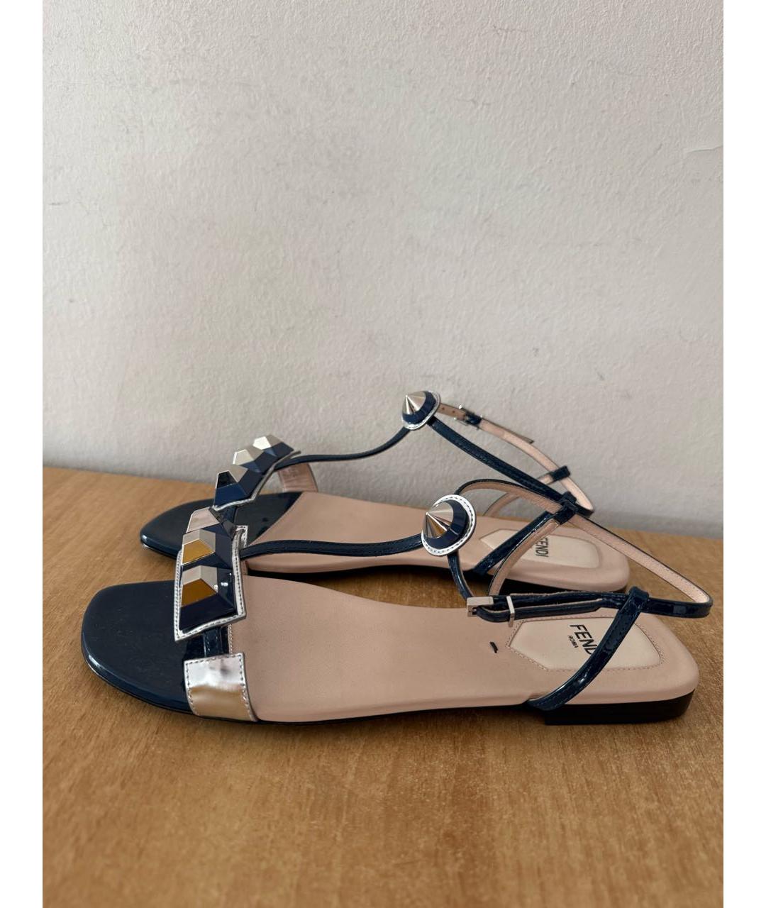 FENDI Темно-синие сандалии из лакированной кожи, фото 8