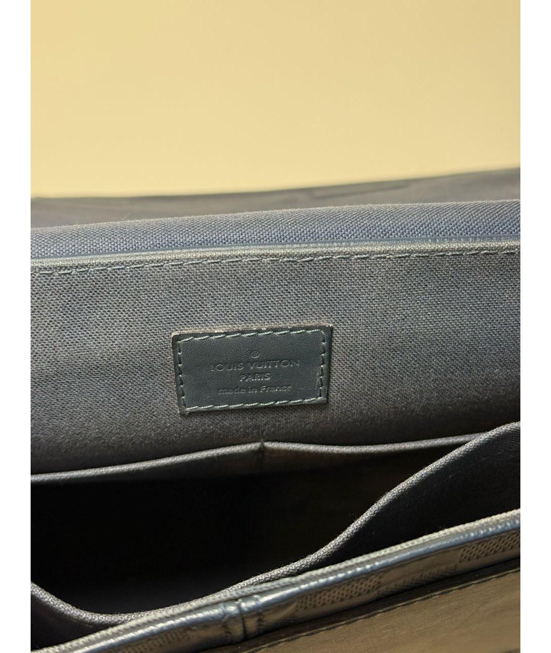 LOUIS VUITTON Темно-синяя кожаная барсетка, фото 8
