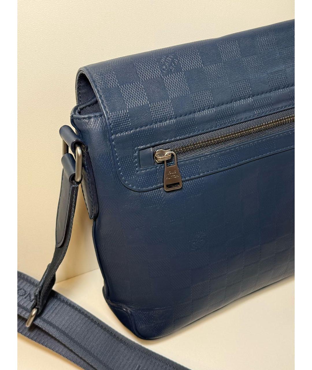 LOUIS VUITTON Темно-синяя кожаная барсетка, фото 4