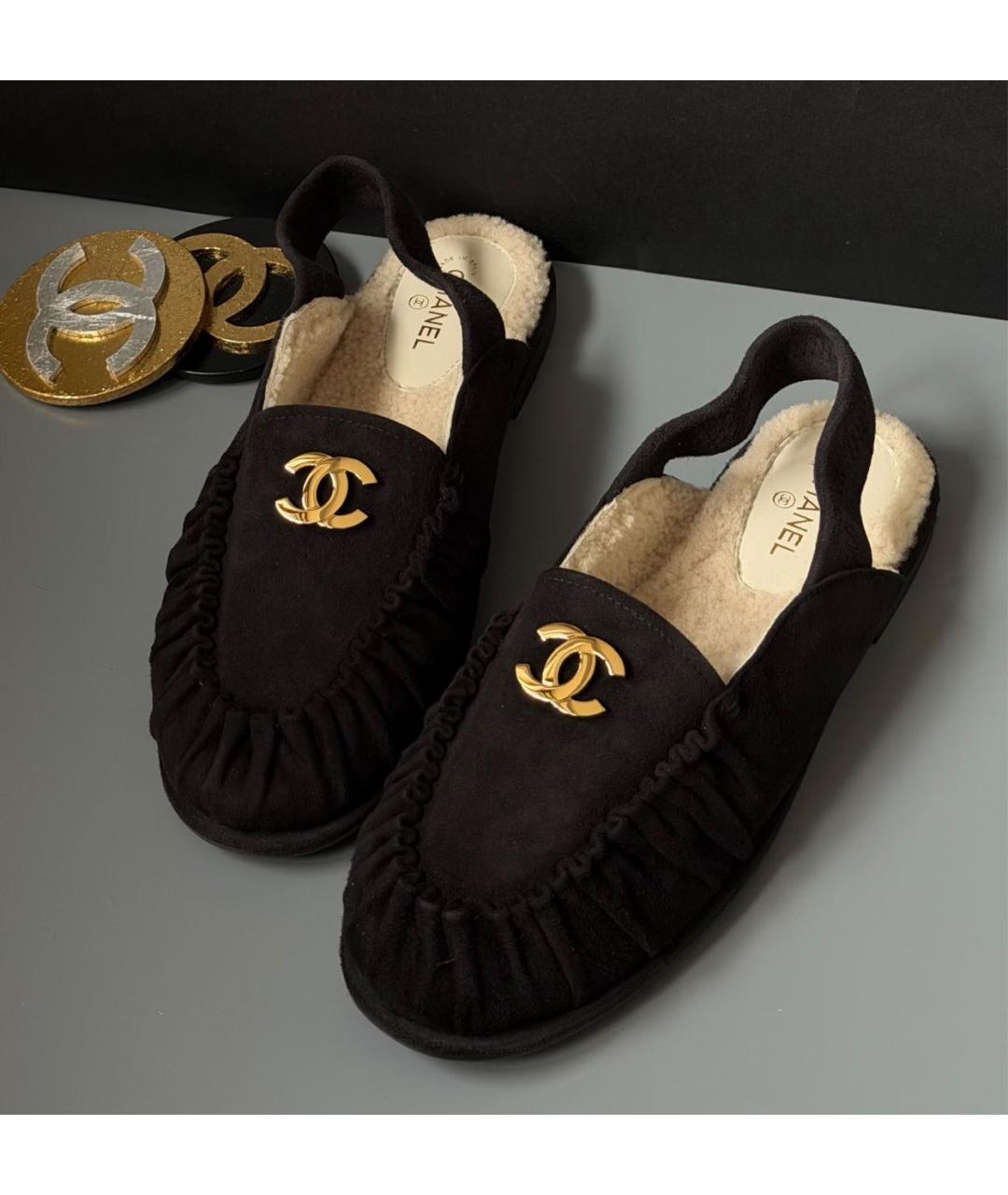 CHANEL Черные замшевые мюли, фото 3