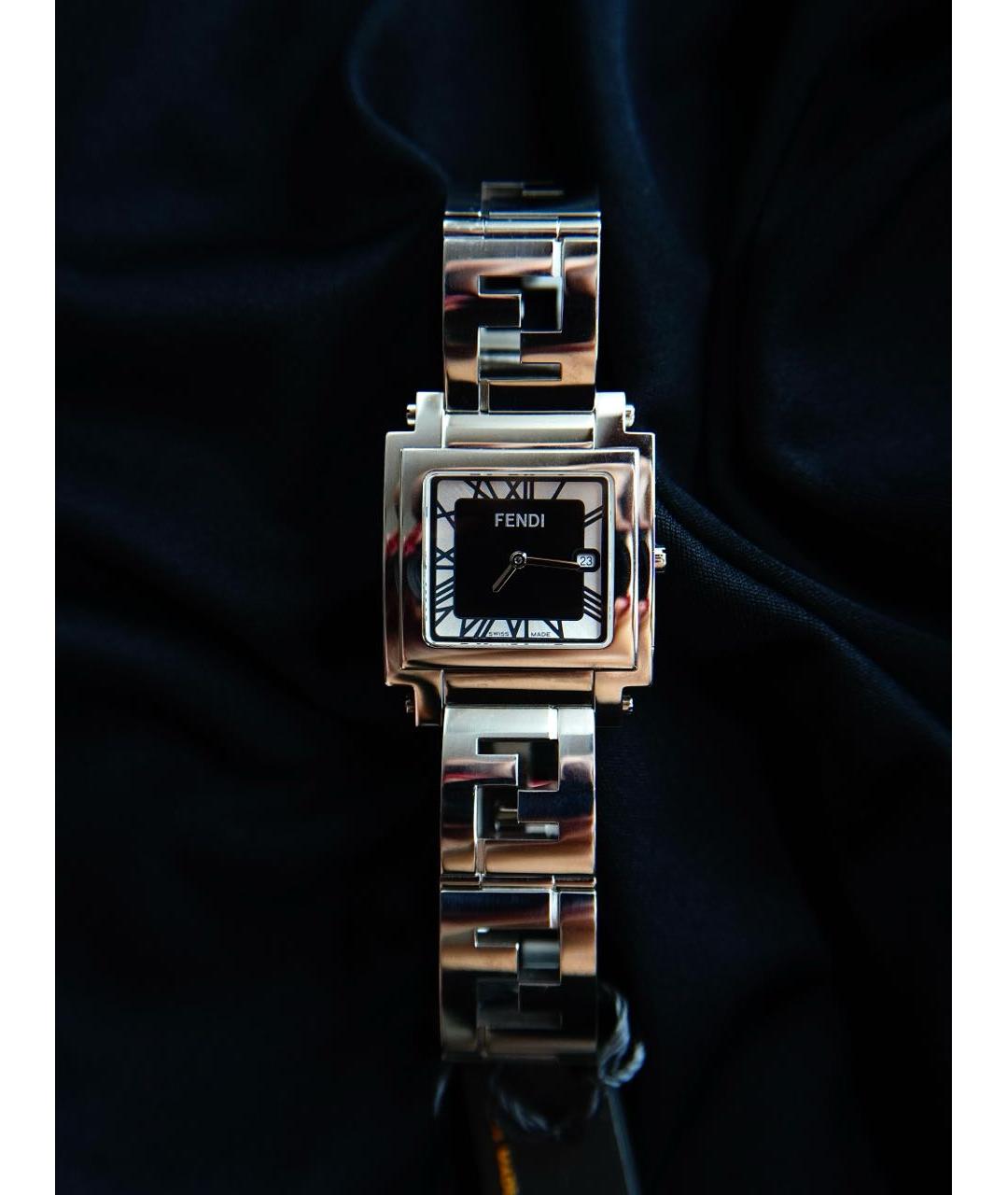 FENDI Серебряные металлические часы, фото 4