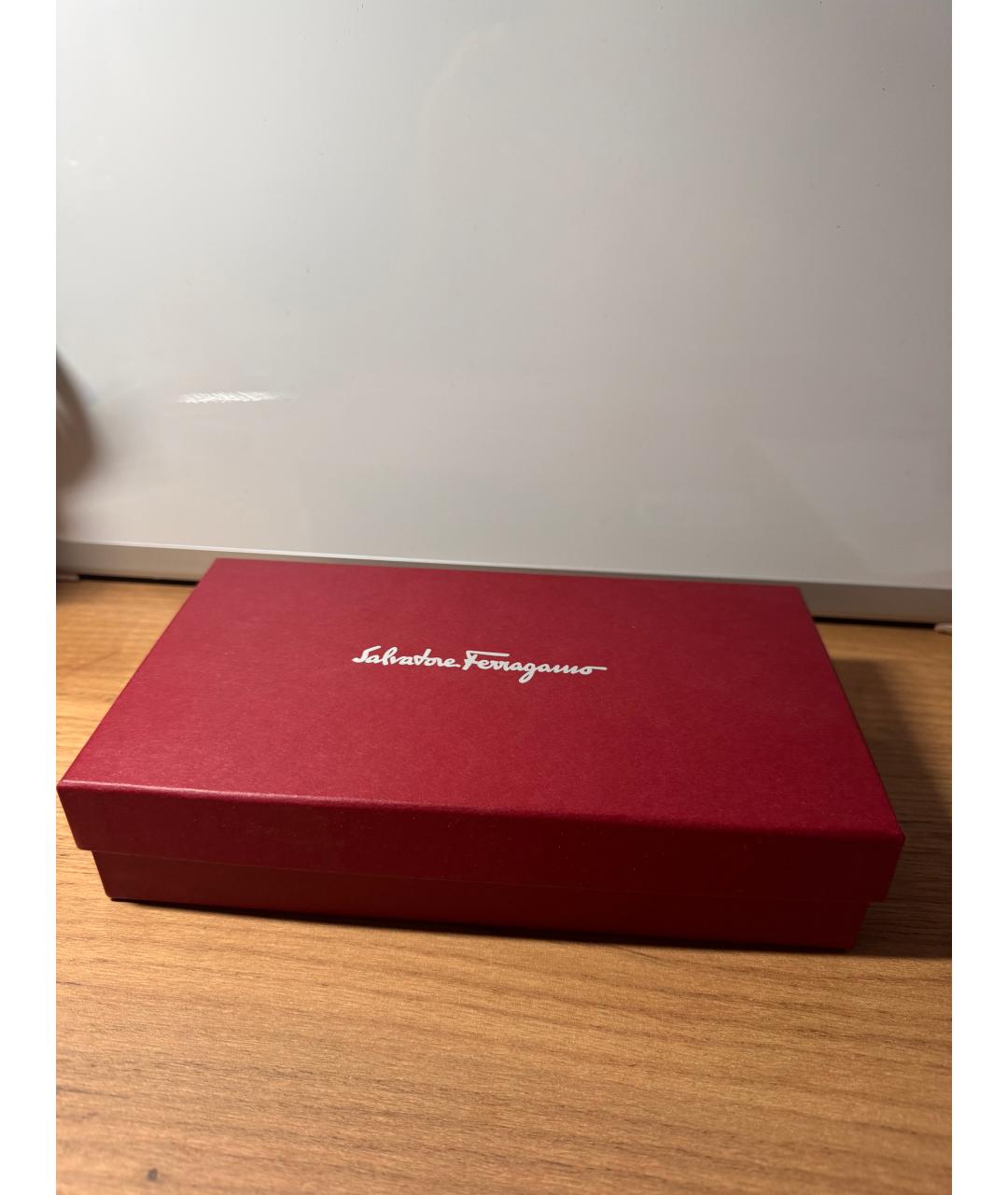 FERRAGAMO Горчичный кожаный кошелек, фото 9