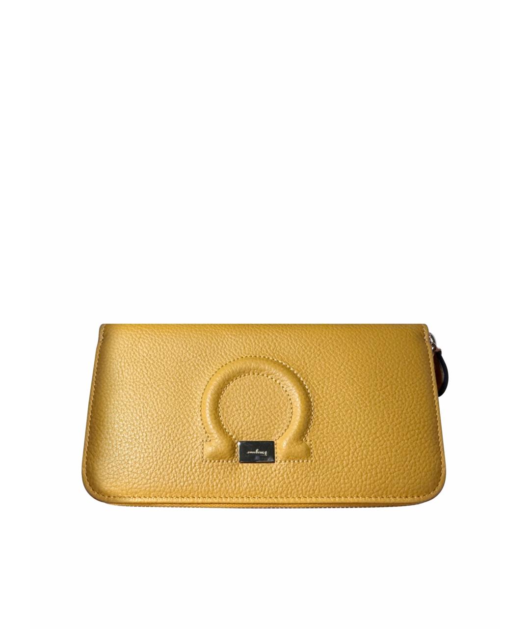 FERRAGAMO Горчичный кожаный кошелек, фото 1
