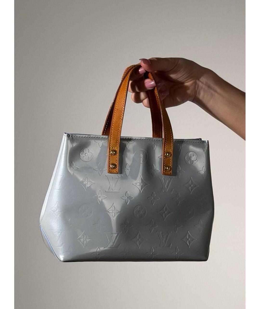 LOUIS VUITTON Голубая сумка с короткими ручками из лакированной кожи, фото 3