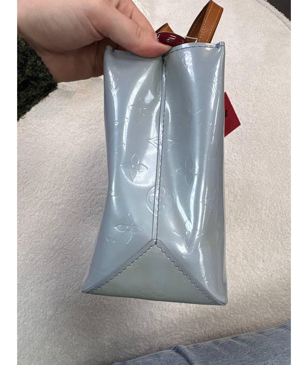 LOUIS VUITTON Голубая сумка с короткими ручками из лакированной кожи, фото 4