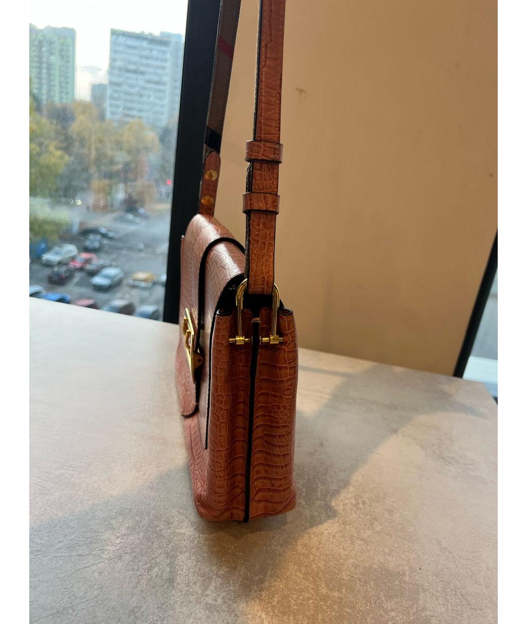 BURBERRY Коралловая кожаная сумка через плечо, фото 2