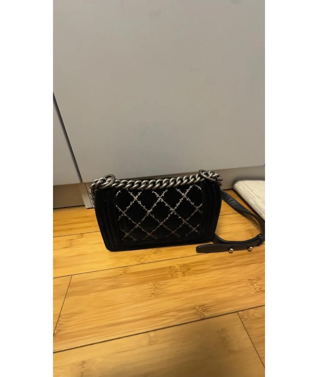 CHANEL Черная бархатная сумка через плечо, фото 2