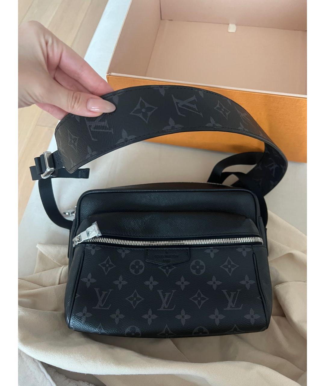 LOUIS VUITTON Черная кожаная сумка на плечо, фото 8