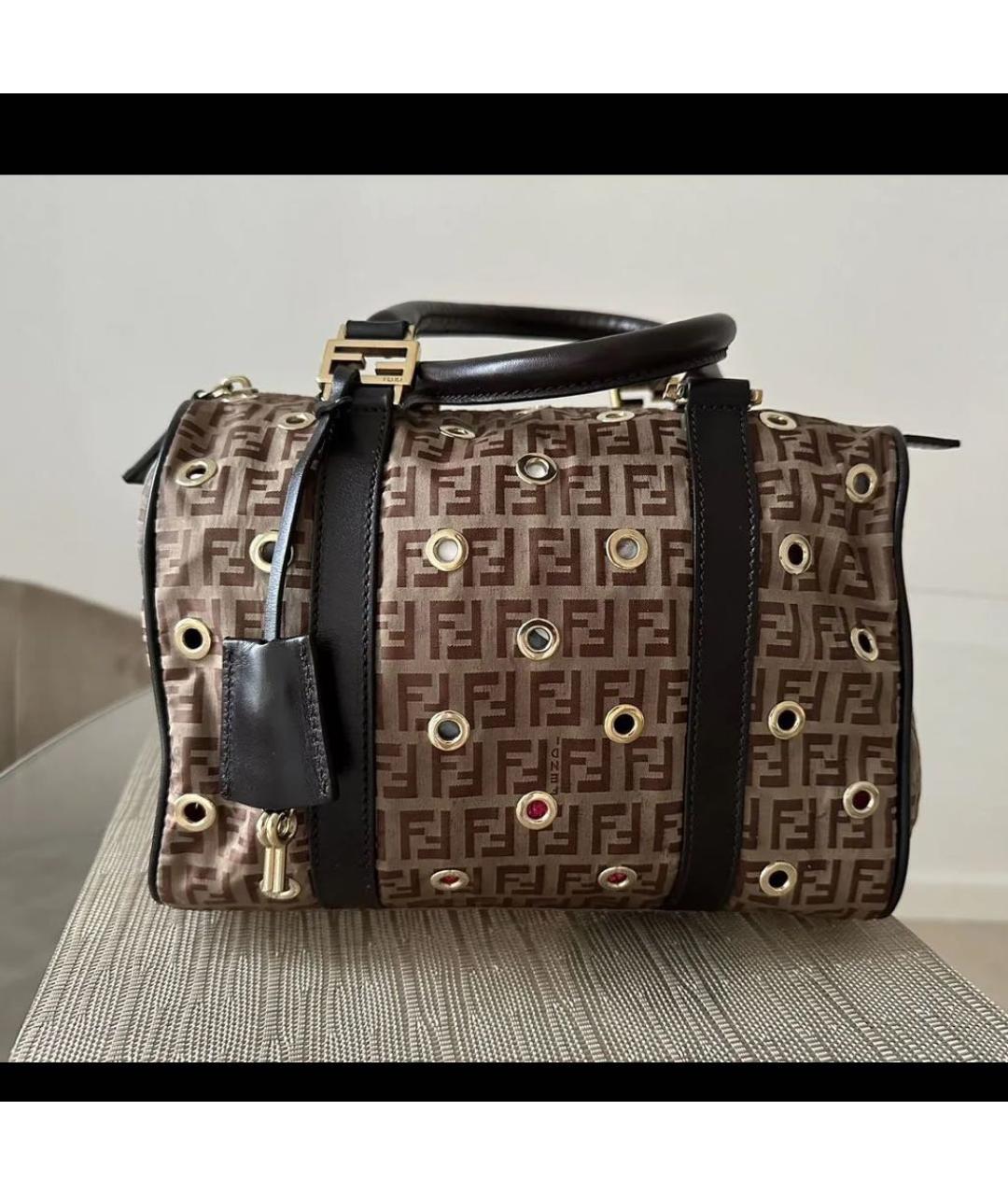 FENDI Коричневая нейлоновая сумка с короткими ручками, фото 3