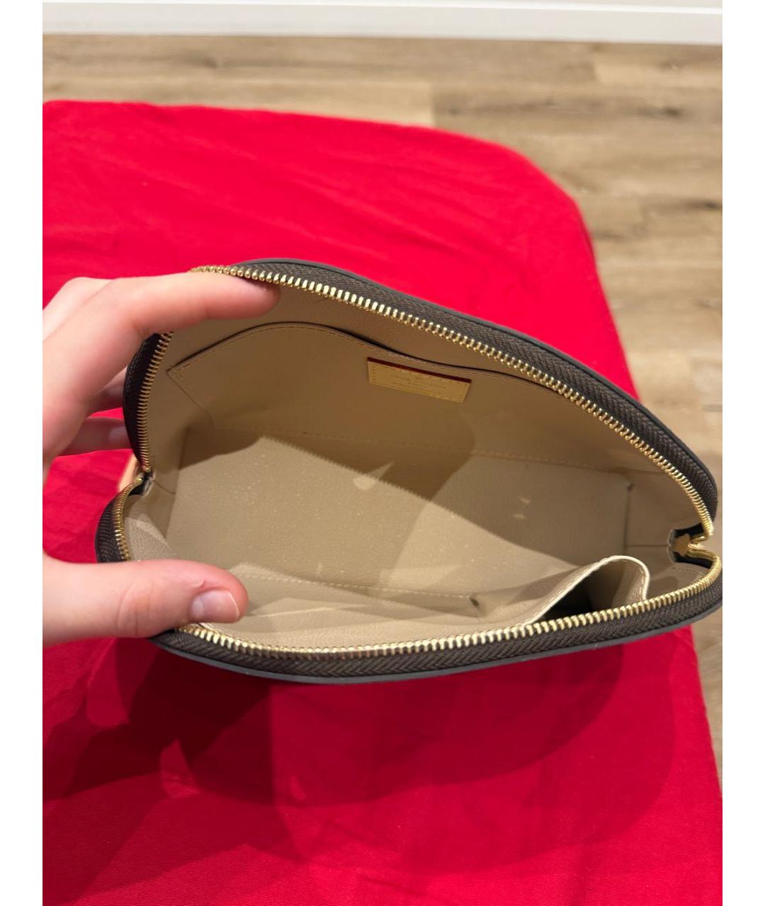 LOUIS VUITTON Коричневая косметичка из канвы, фото 2