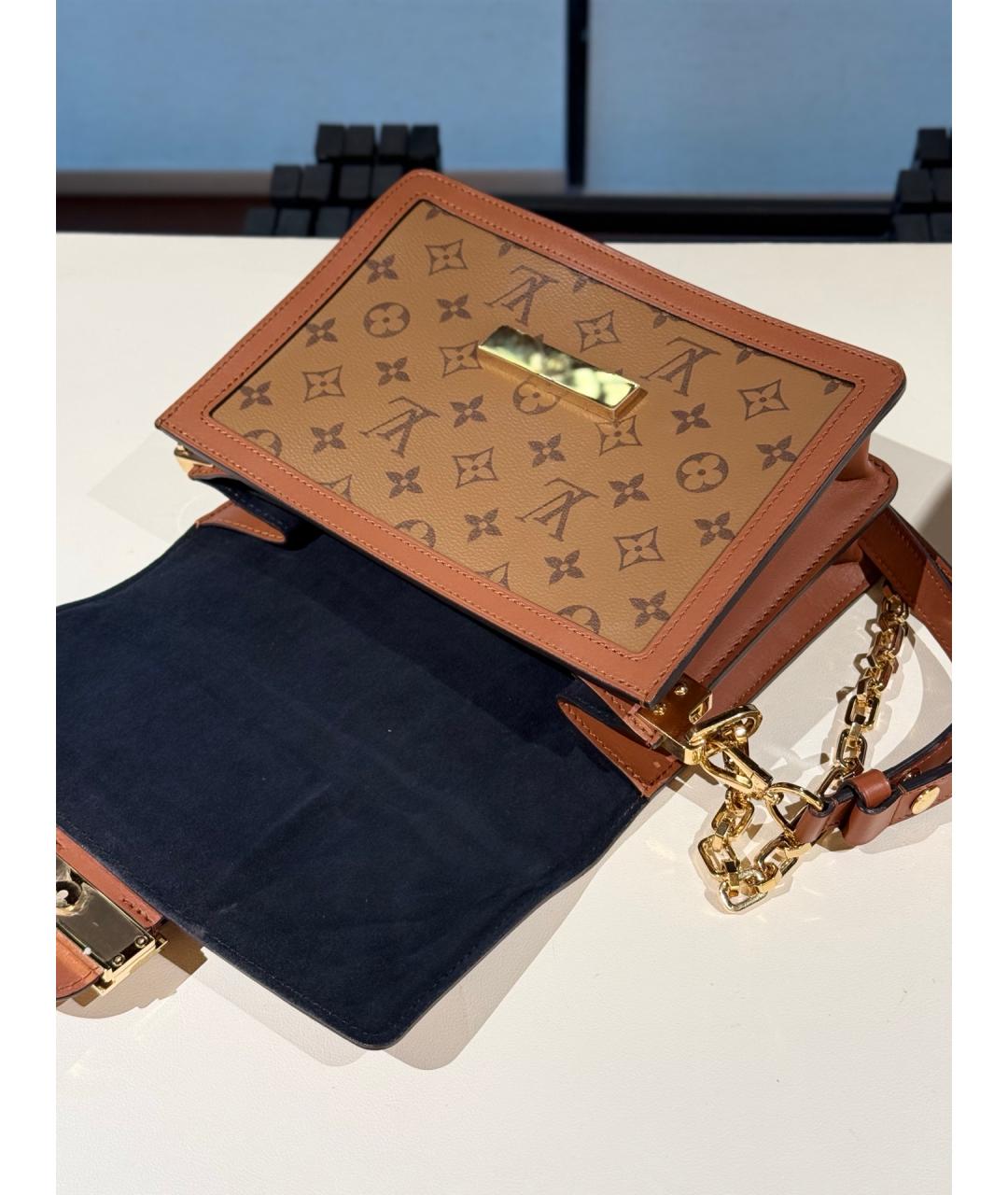 LOUIS VUITTON Коричневая сумка через плечо из искусственной кожи, фото 6