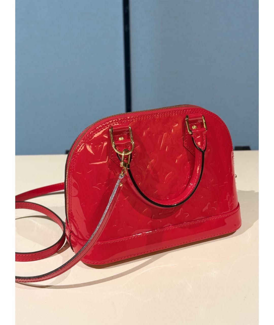 LOUIS VUITTON Красная сумка тоут из лакированной кожи, фото 4