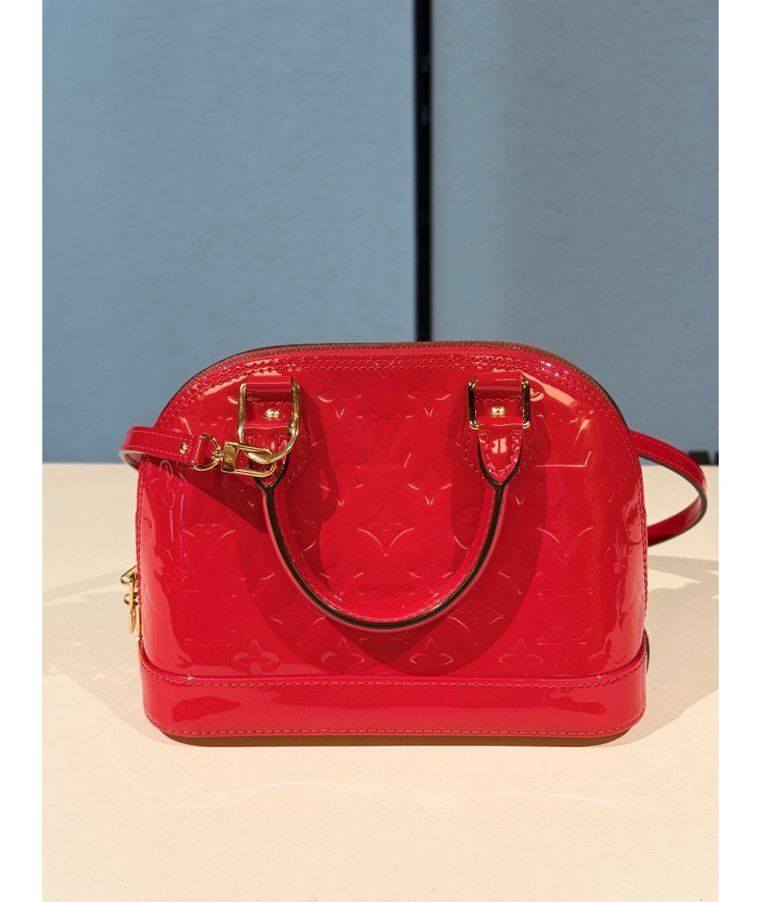 LOUIS VUITTON Красная сумка тоут из лакированной кожи, фото 5