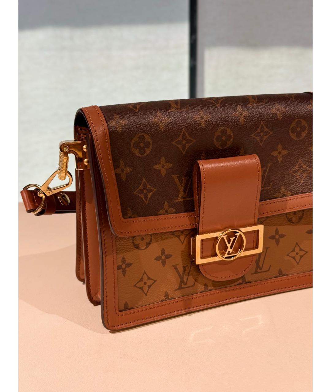 LOUIS VUITTON Коричневая сумка через плечо из искусственной кожи, фото 3