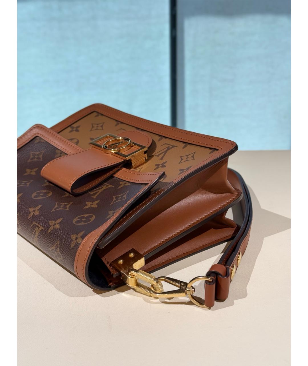 LOUIS VUITTON Коричневая сумка через плечо из искусственной кожи, фото 6