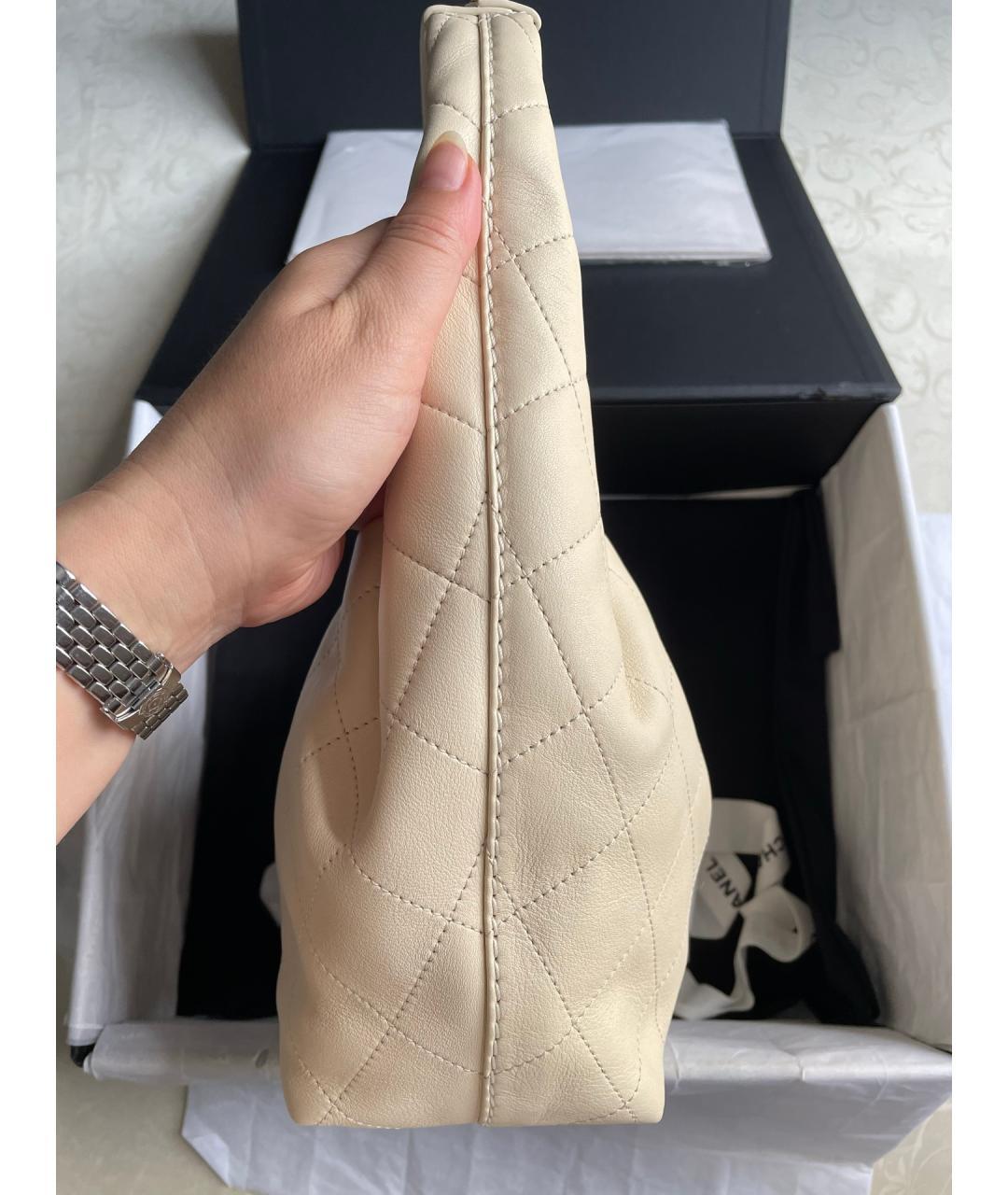 CHANEL Белая кожаная сумка тоут, фото 5