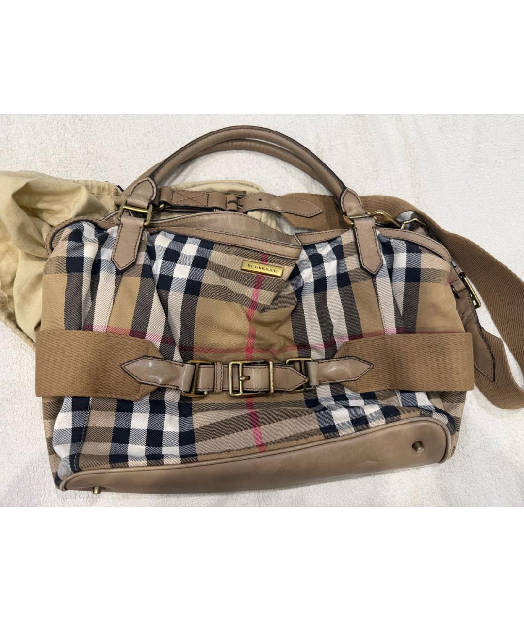 BURBERRY Бежевая кожаная сумка с короткими ручками, фото 9