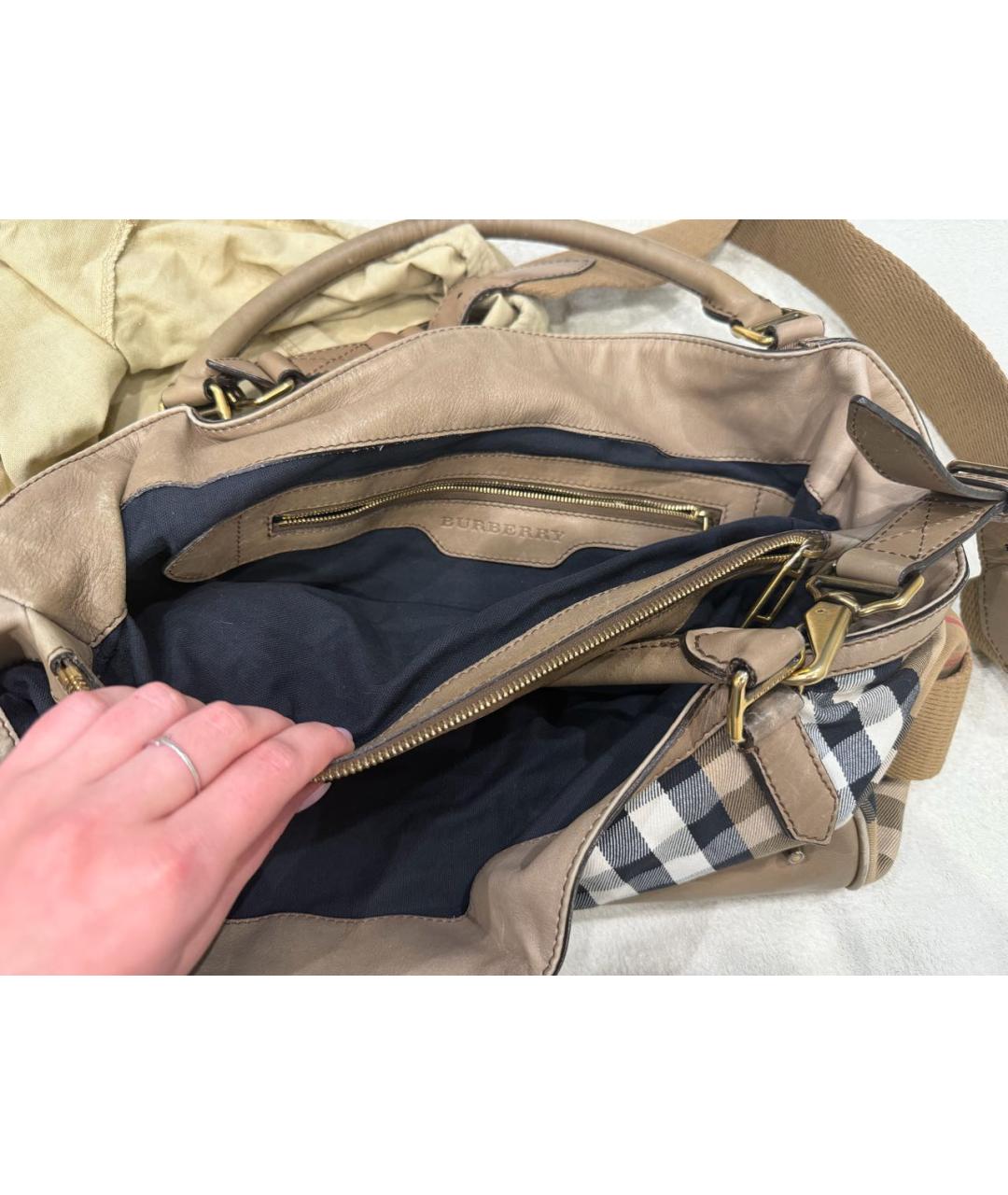 BURBERRY Бежевая кожаная сумка с короткими ручками, фото 4