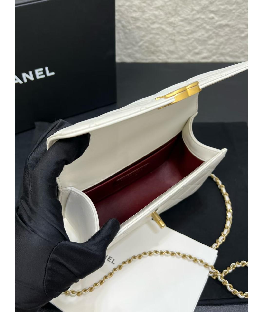 CHANEL Белая кожаная сумка через плечо, фото 4