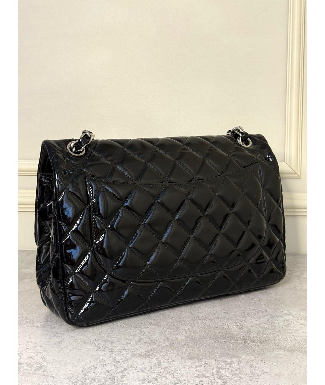 CHANEL Черная сумка через плечо из лакированной кожи, фото 2