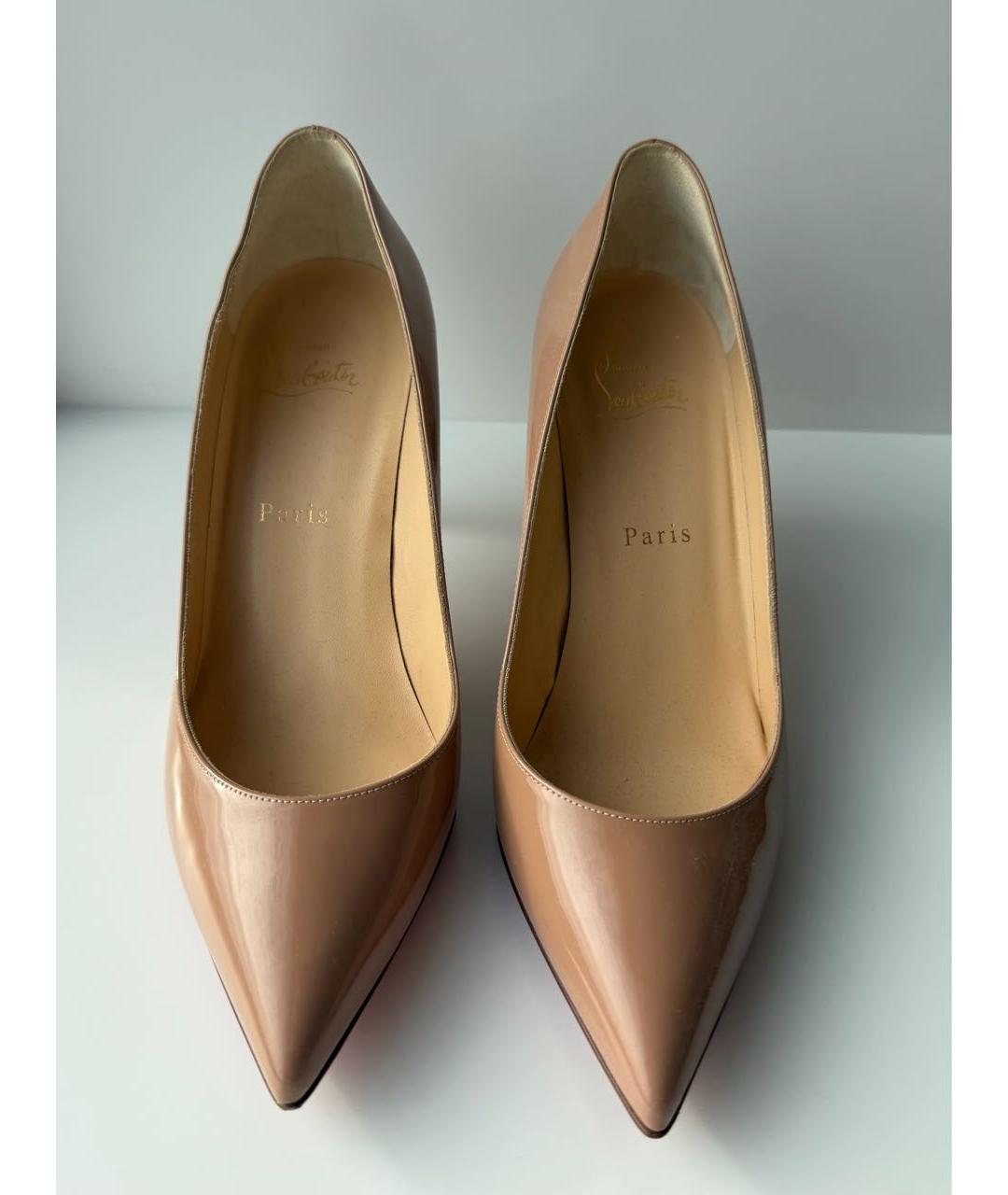 CHRISTIAN LOUBOUTIN Бежевые туфли из лакированной кожи, фото 2