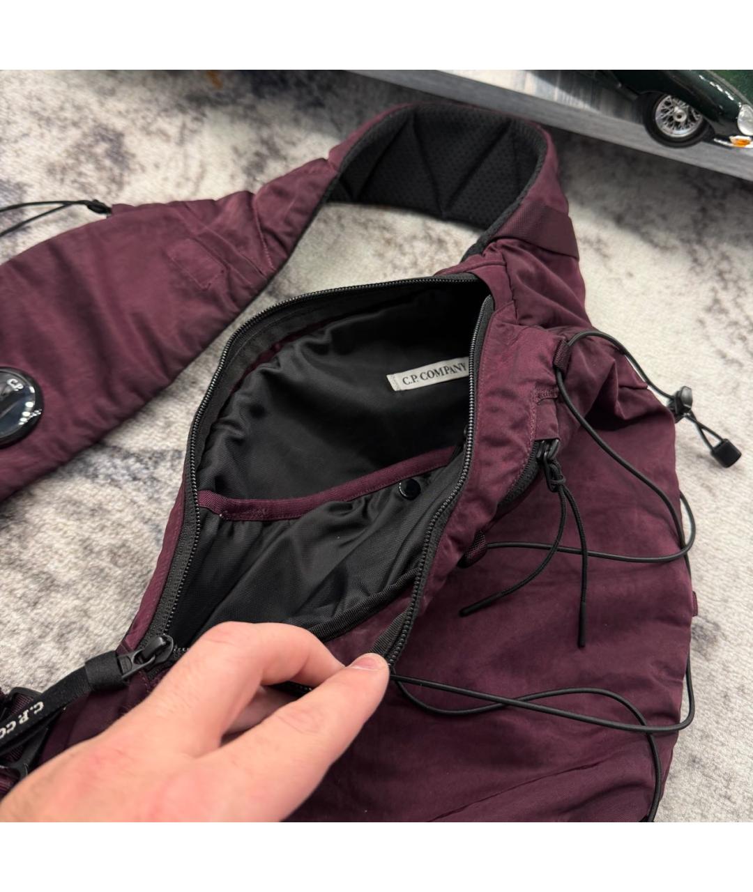 CP COMPANY Бордовая нейлоновая сумка на плечо, фото 3