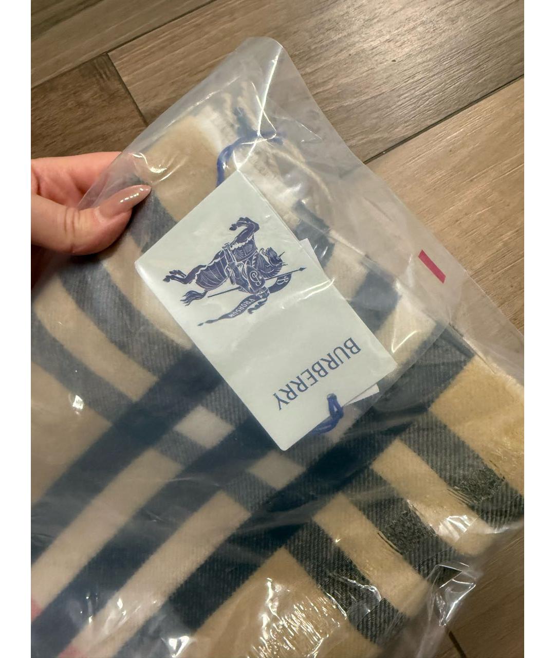 BURBERRY Бежевый кашемировый шарф, фото 4