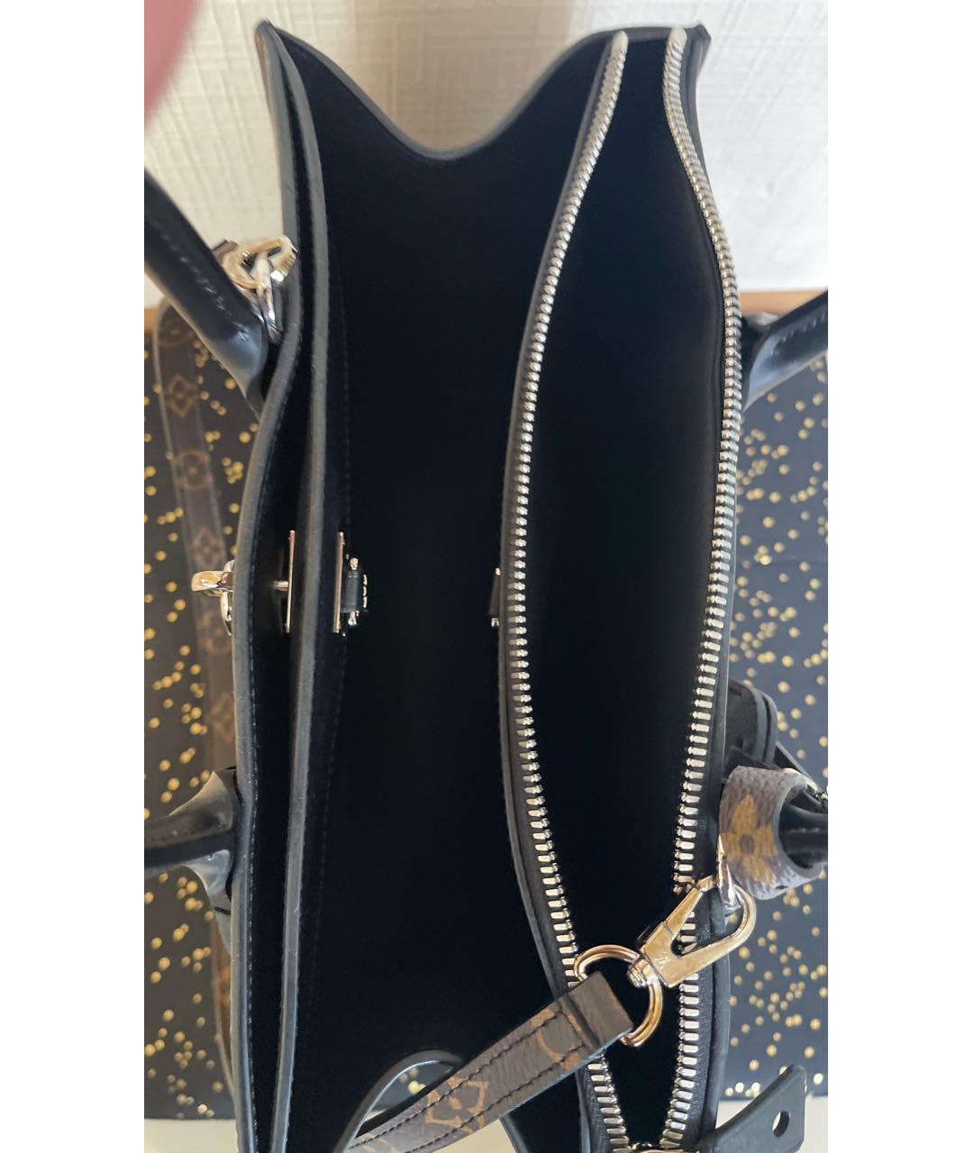 LOUIS VUITTON Кожаная сумка с короткими ручками, фото 4
