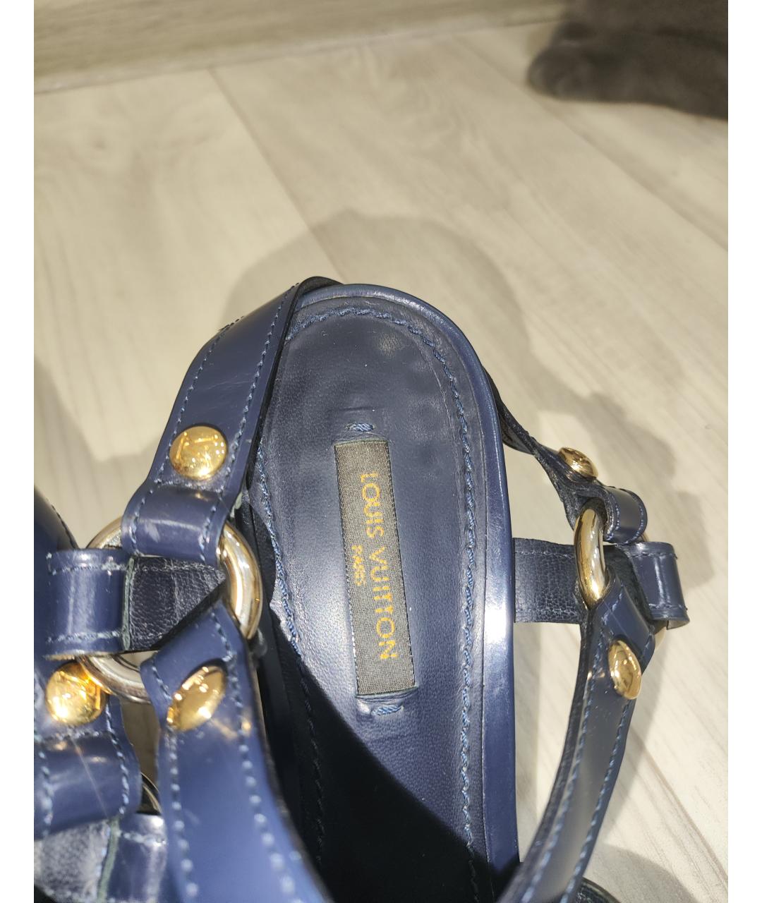 LOUIS VUITTON Темно-синие кожаные босоножки, фото 3