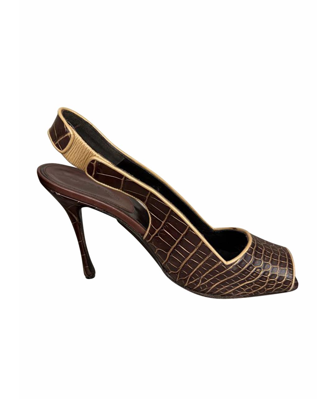 MANOLO BLAHNIK Коричневые босоножки из кожи аллигатора, фото 1