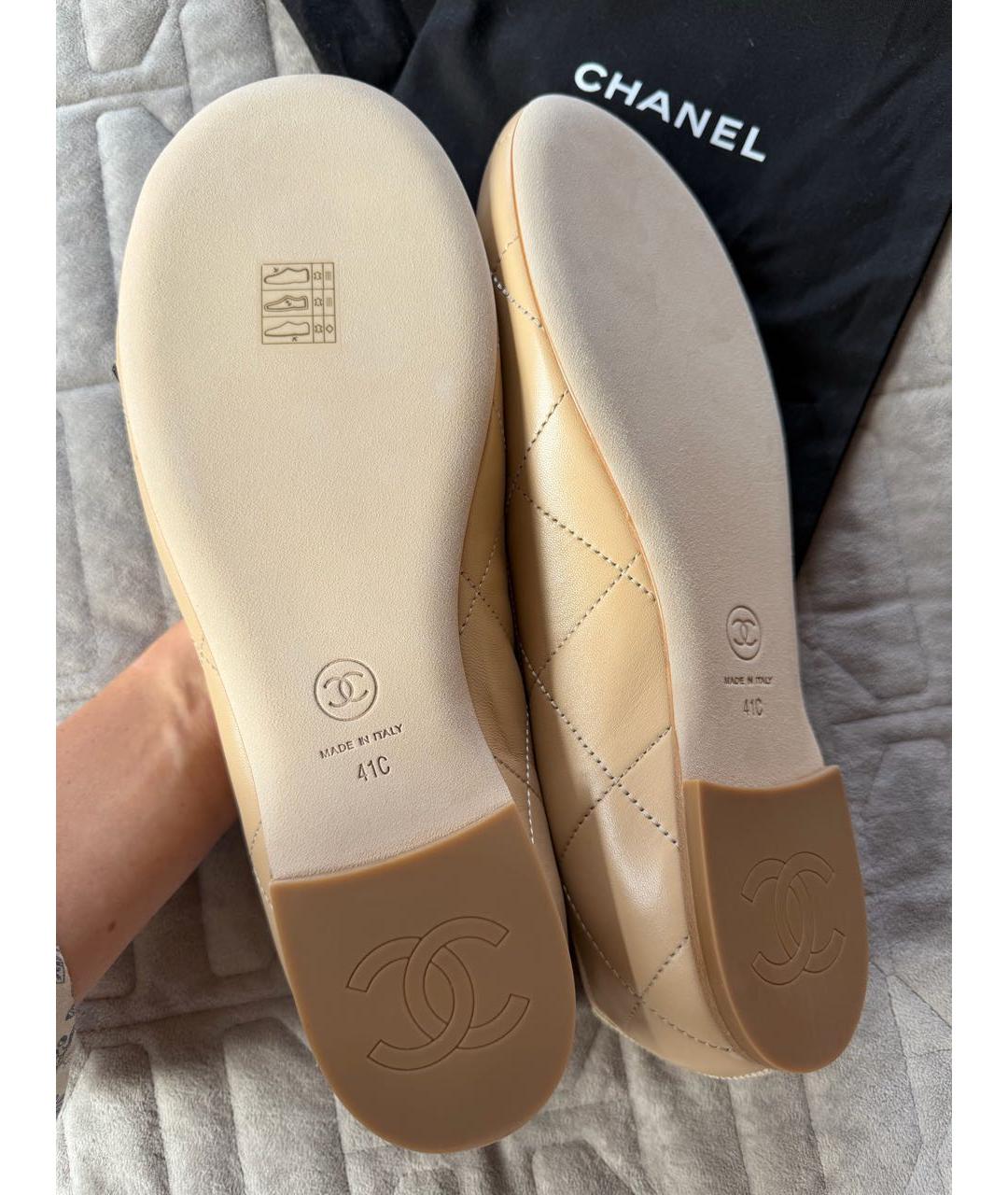 CHANEL Бежевые кожаные балетки, фото 3