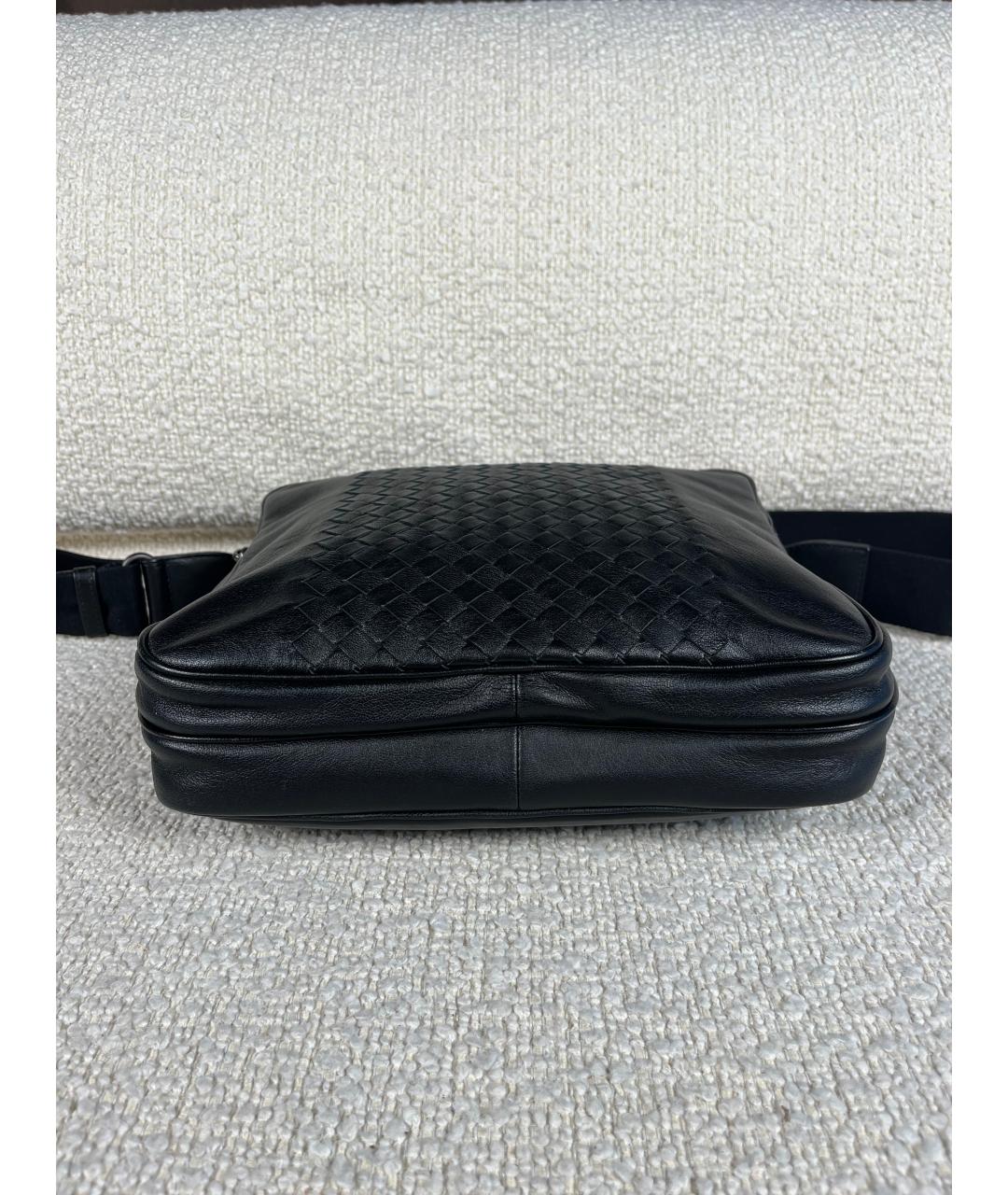 BOTTEGA VENETA Черная кожаная сумка на плечо, фото 5