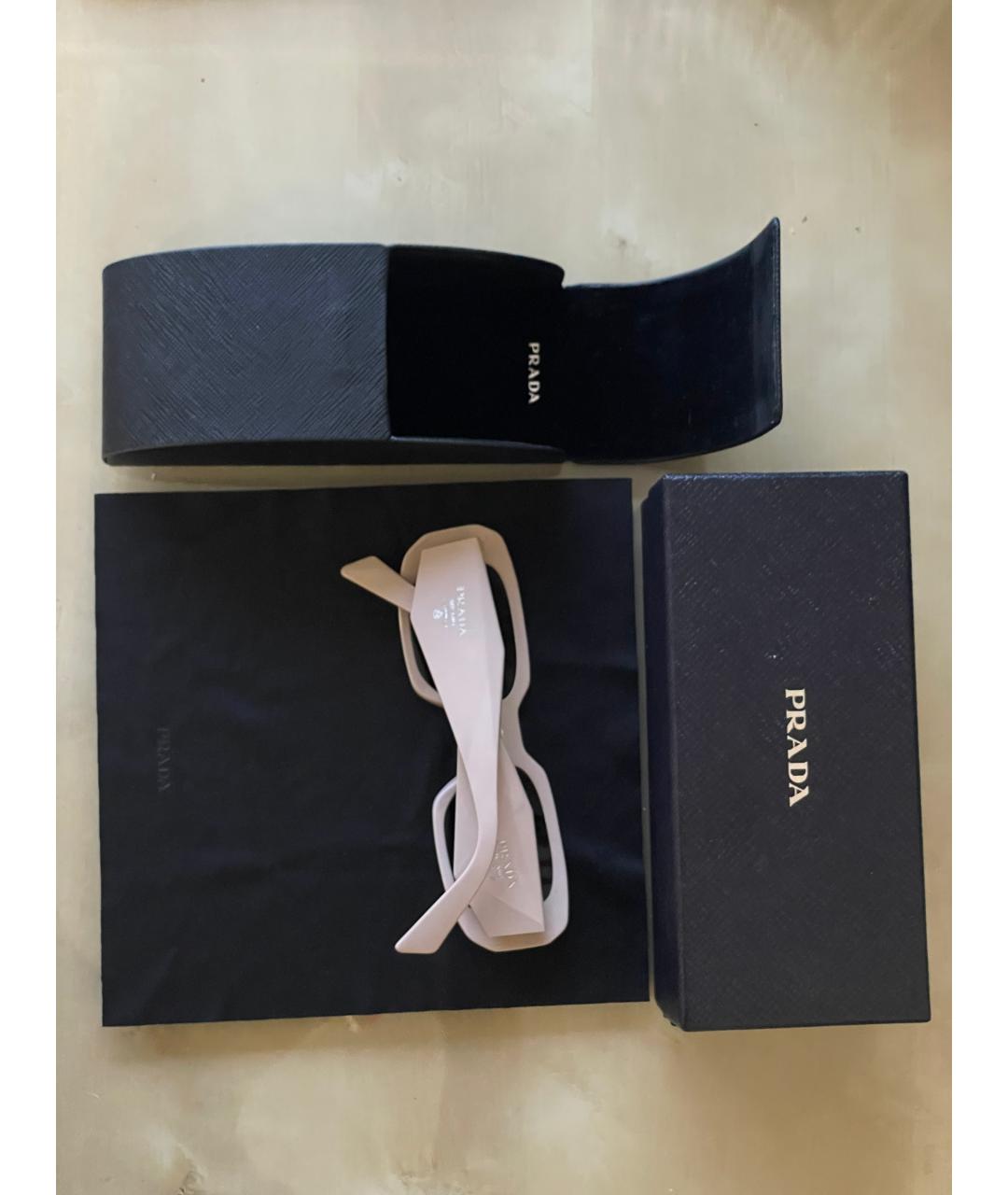 PRADA Бежевые пластиковые солнцезащитные очки, фото 4