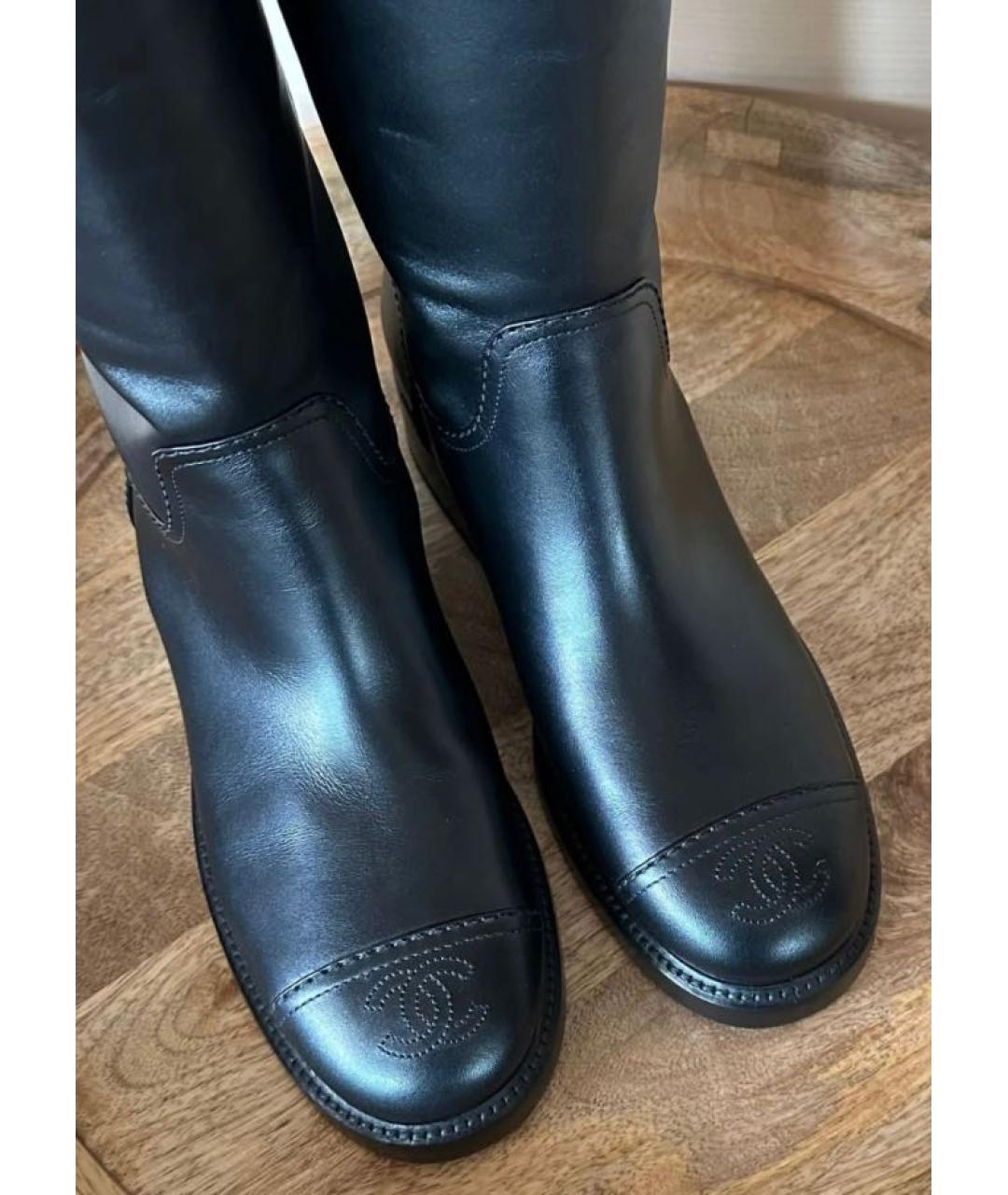 CHANEL Черные кожаные сапоги, фото 3