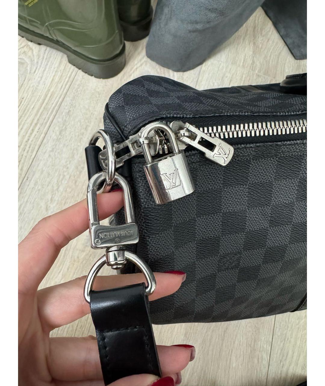LOUIS VUITTON Антрацитовая сумка на плечо из канвы, фото 7