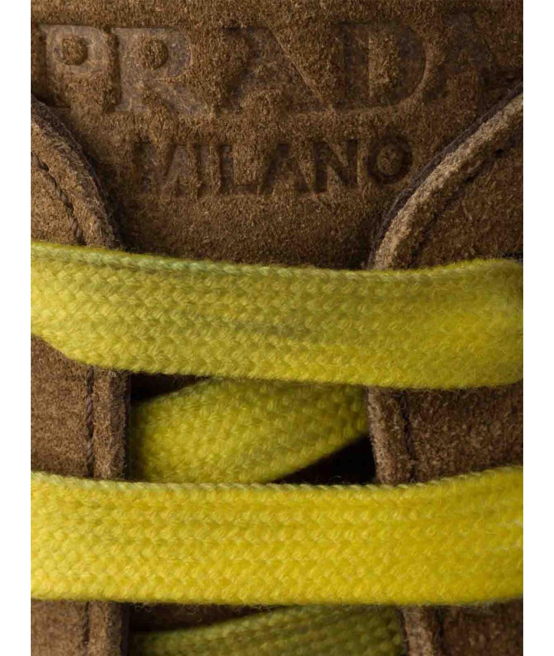 PRADA Коричневые замшевые низкие ботинки, фото 4