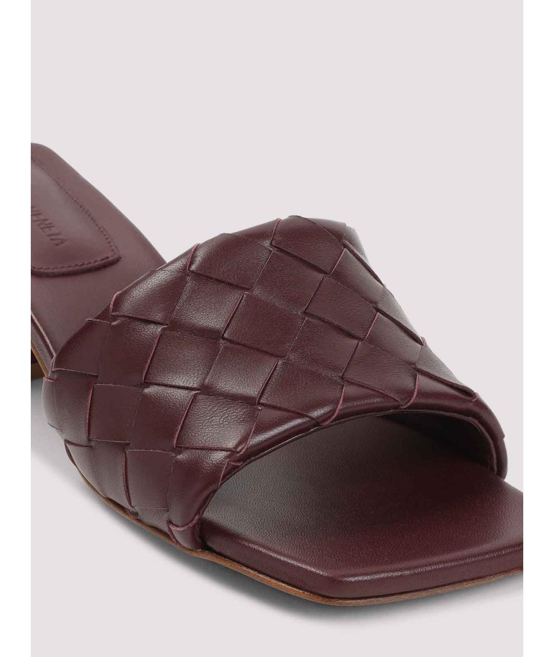 BOTTEGA VENETA Бордовые кожаные мюли, фото 4
