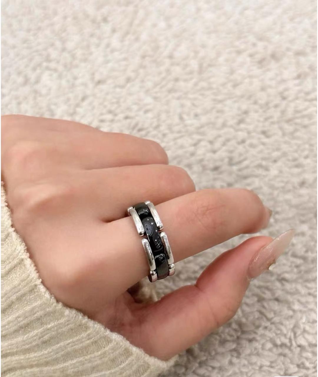 CHANEL Черное кольцо из белого золота, фото 6