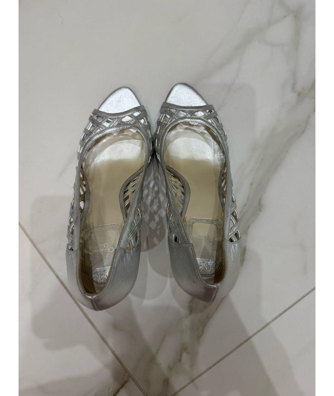 CHRISTIAN DIOR Серебряные кожаные босоножки, фото 3