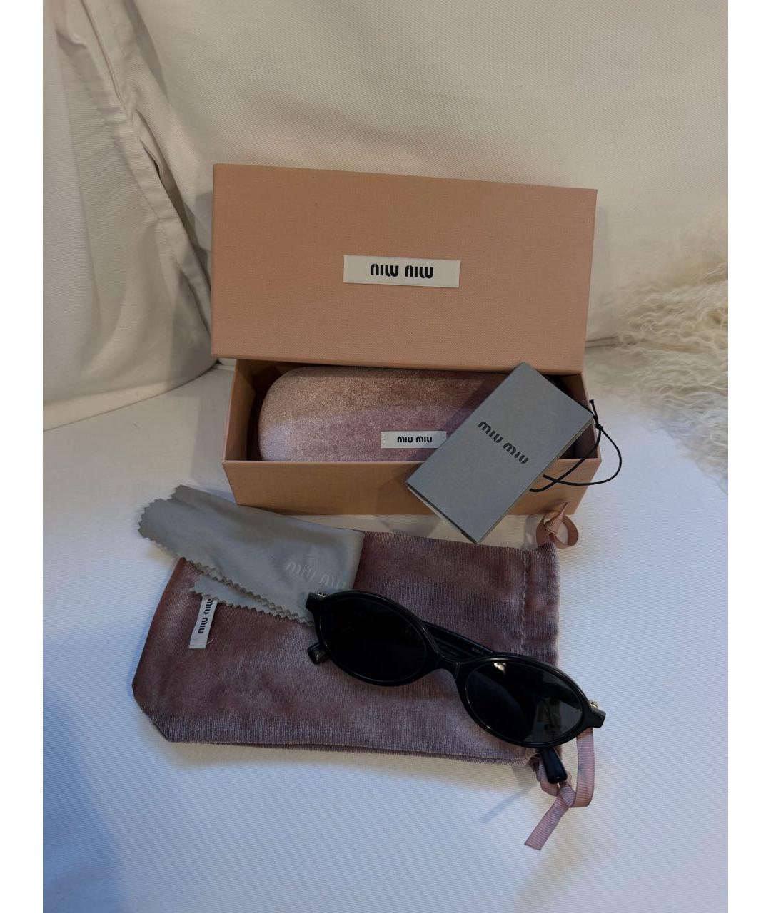 MIU MIU Черные пластиковые солнцезащитные очки, фото 3